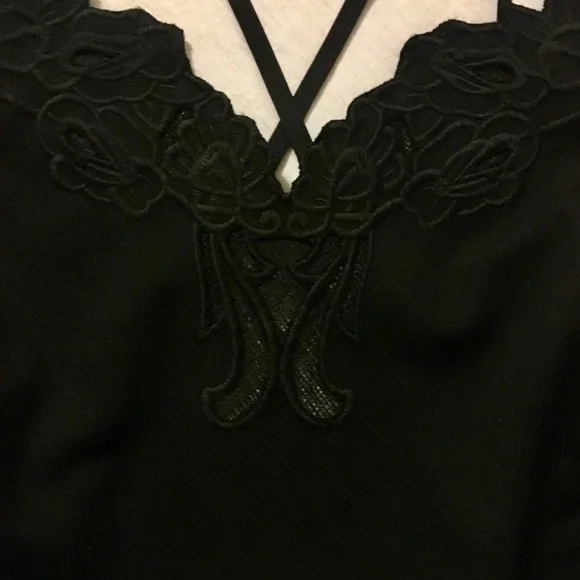 π»GUESS?π» Backless Romper - Picture 3 of 8